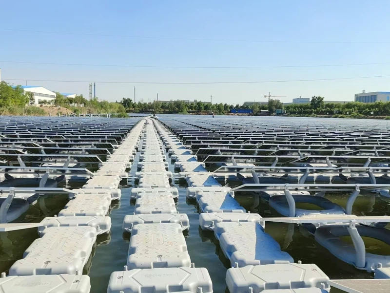 Flydende solpanelmonteringssystem